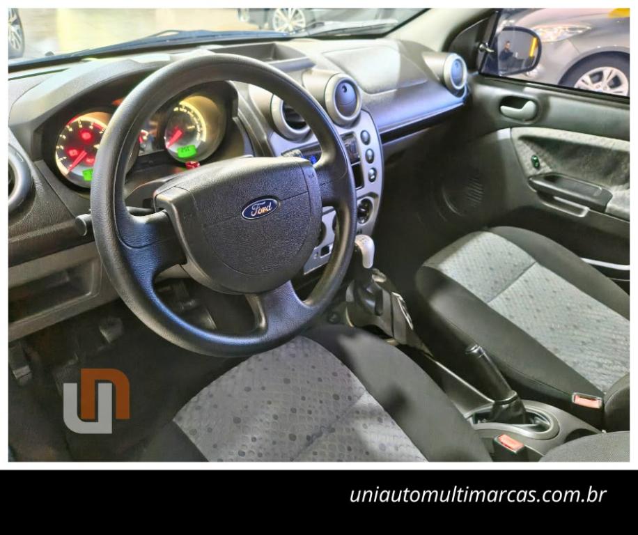 FORD Fiesta Hatch - Foto
