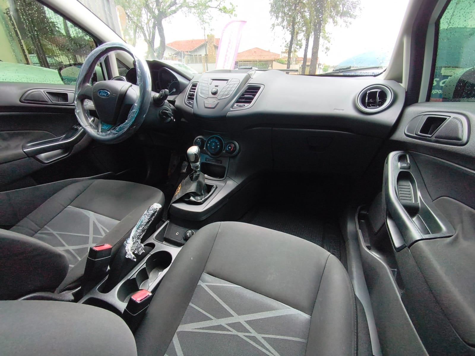 FORD Fiesta Hatch - Foto