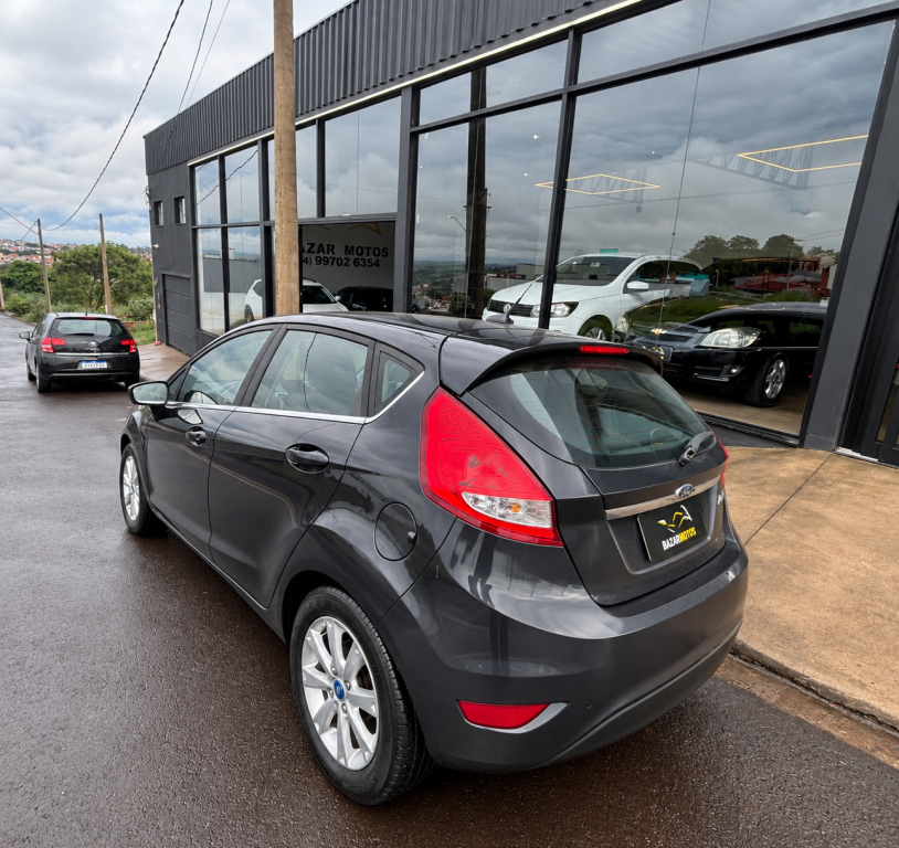 FORD Fiesta Hatch - Foto