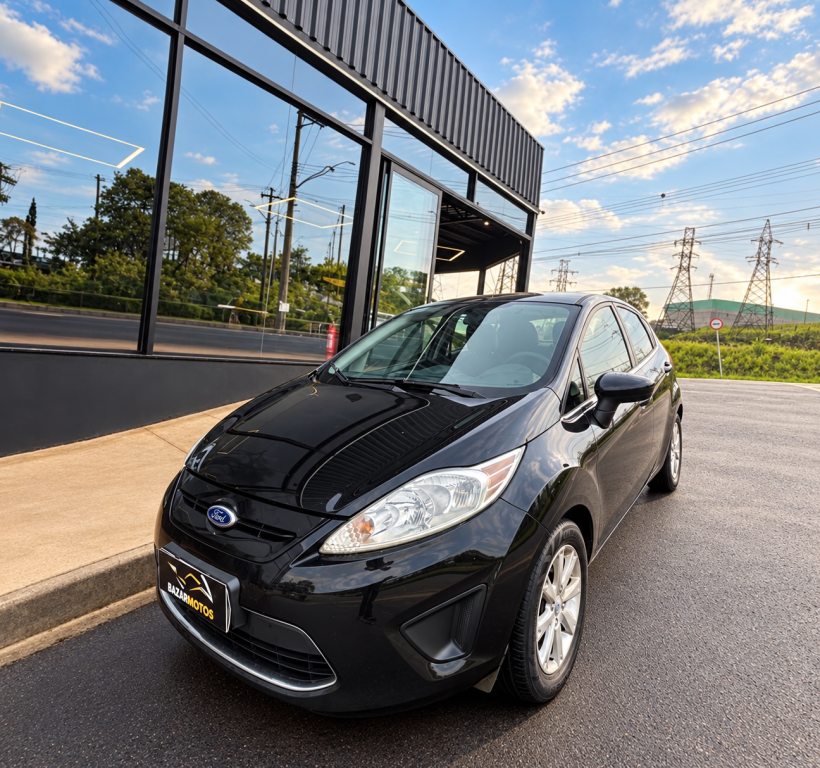 FORD Fiesta Hatch - Foto