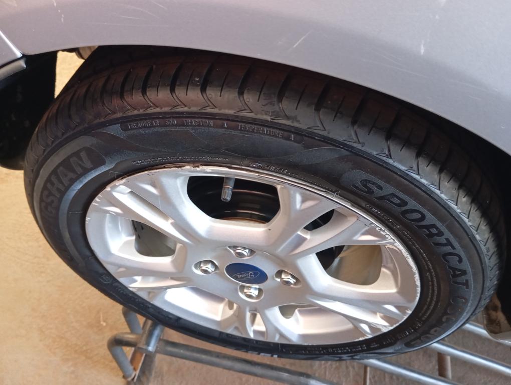 FORD Fiesta Hatch - Foto