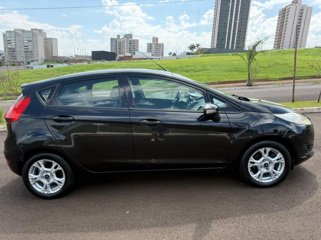 FORD Fiesta Hatch - Foto