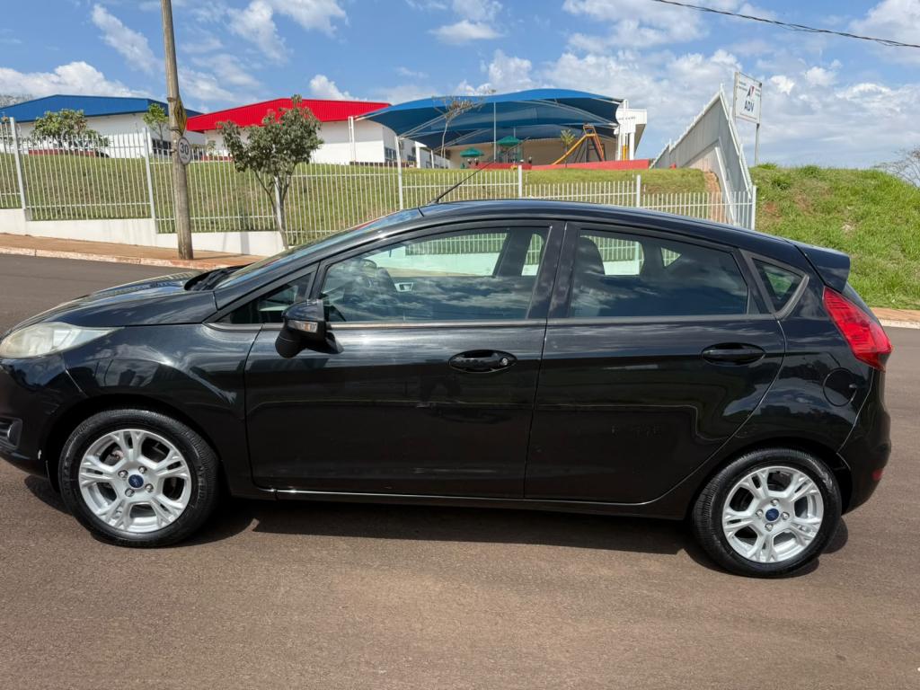 FORD Fiesta Hatch - Foto