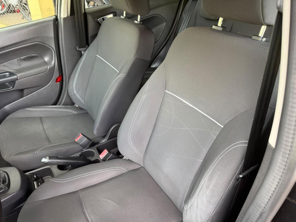 FORD Fiesta Hatch - Foto