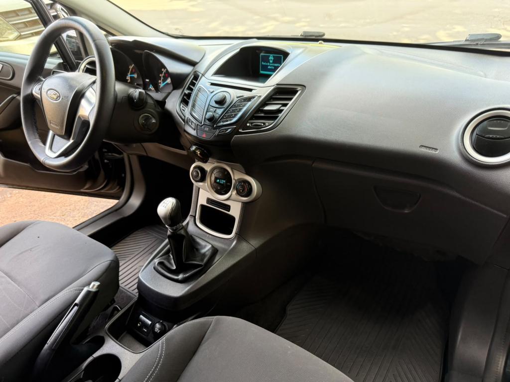 FORD Fiesta Hatch - Foto