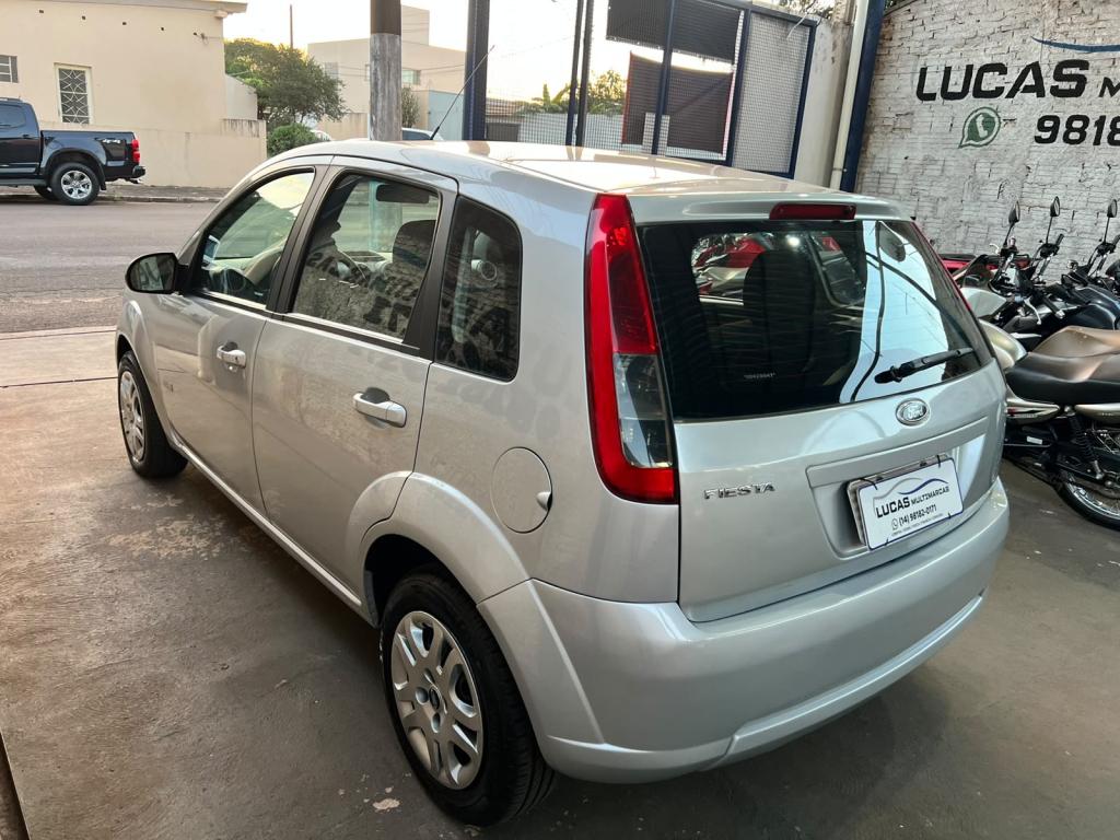 FORD Fiesta Hatch - Foto