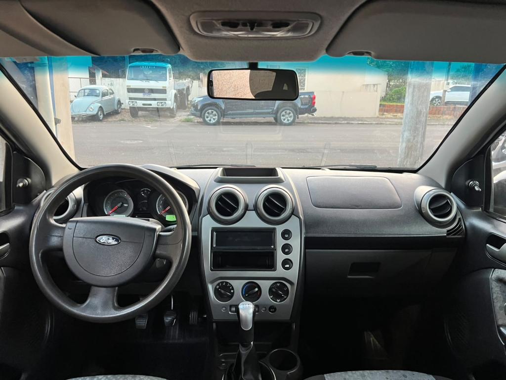 FORD Fiesta Hatch - Foto