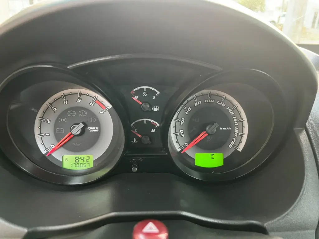 FORD Fiesta Hatch - Foto
