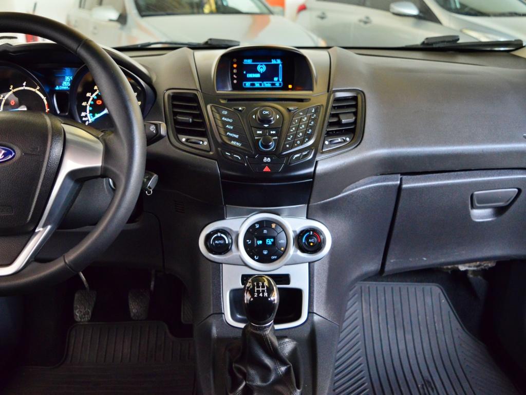FORD Fiesta Hatch - Foto