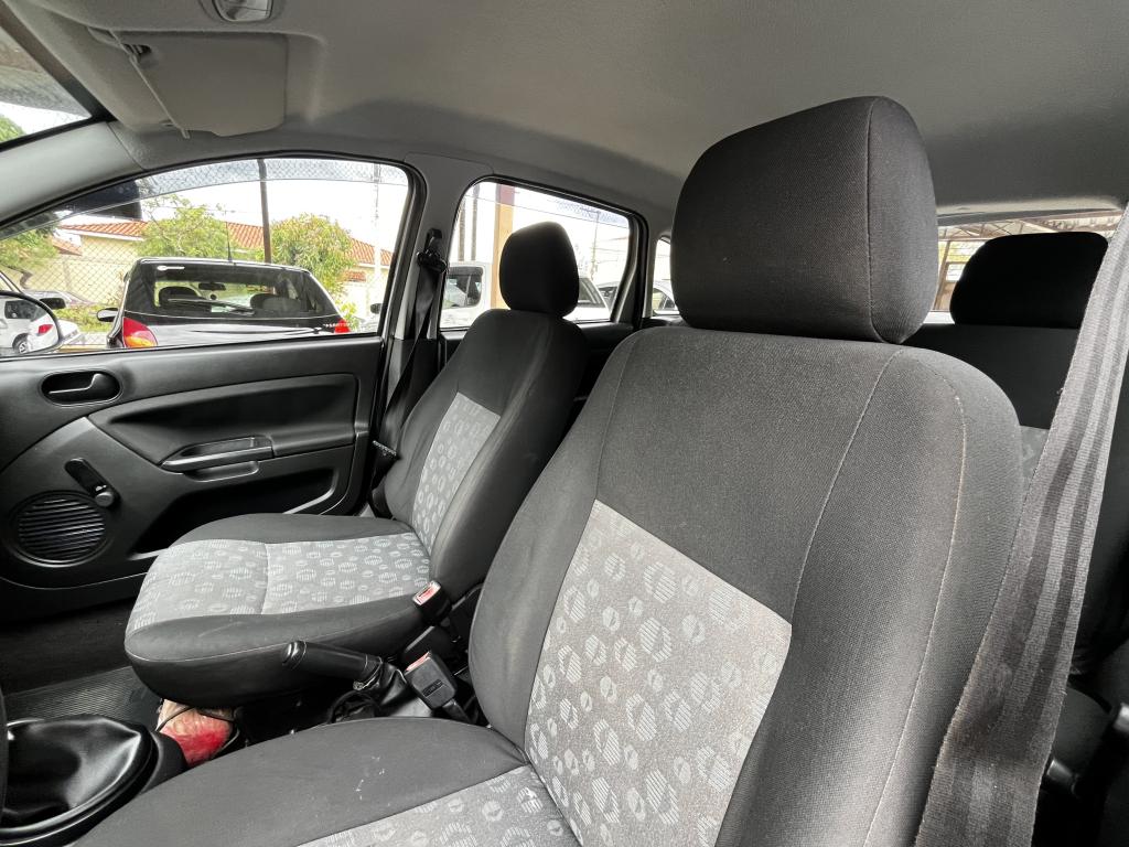 FORD Fiesta Hatch - Foto