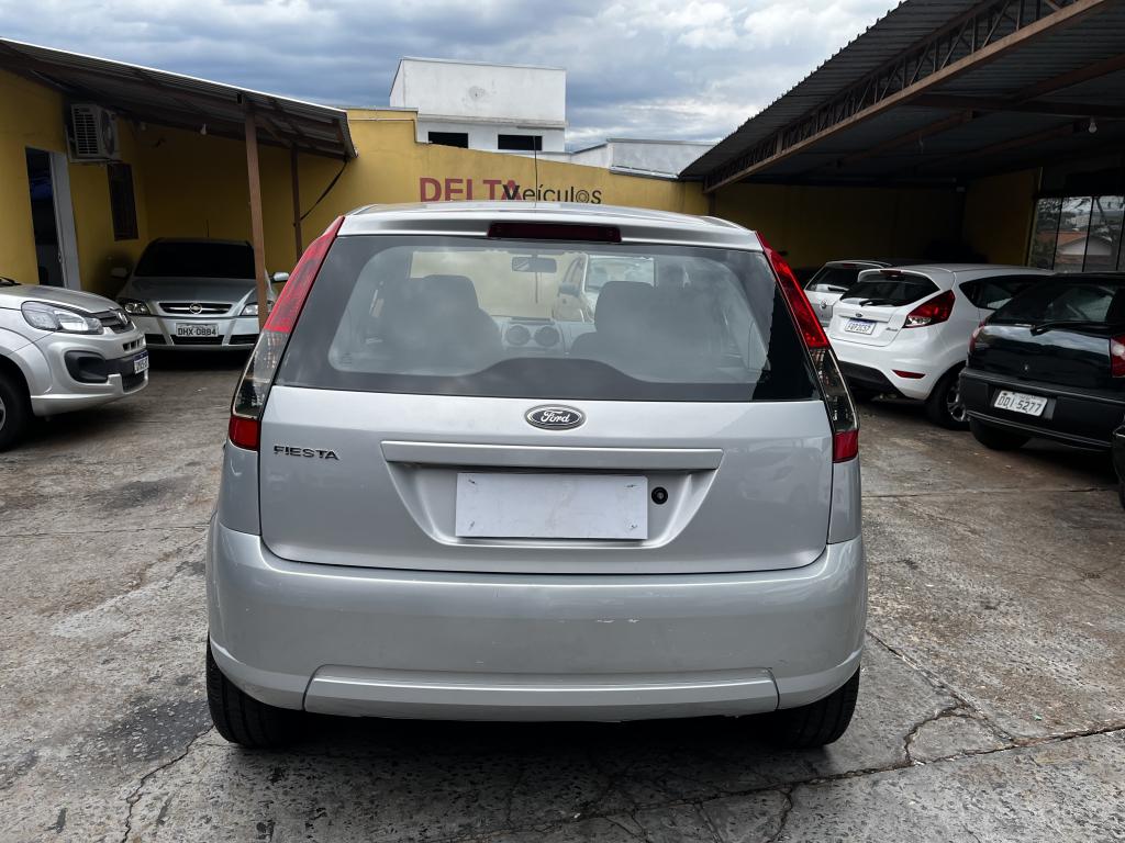 FORD Fiesta Hatch - Foto