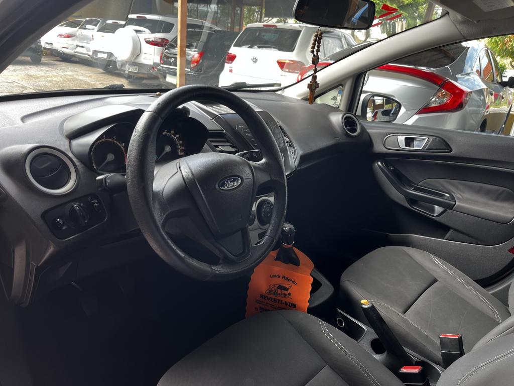 FORD Fiesta Hatch - Foto