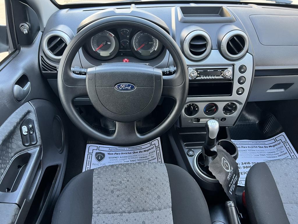 FORD Fiesta Hatch - Foto