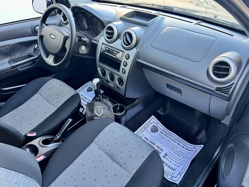 FORD Fiesta Hatch - Foto