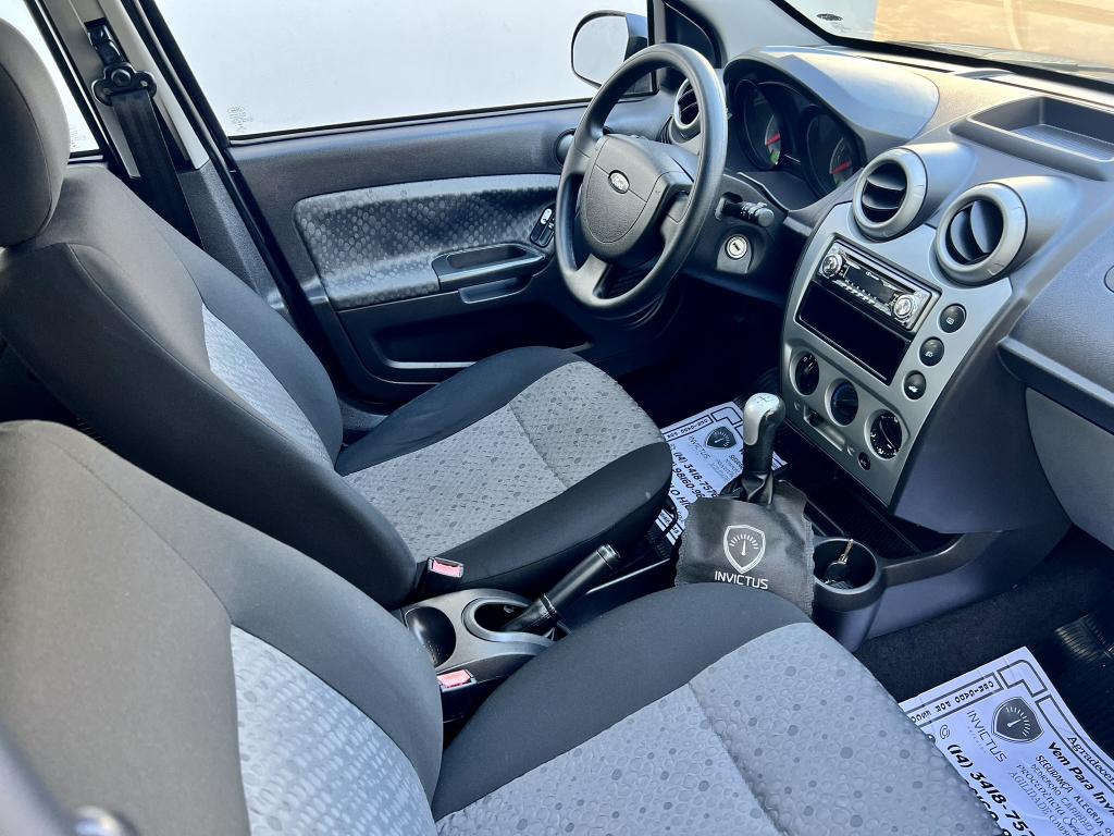 FORD Fiesta Hatch - Foto