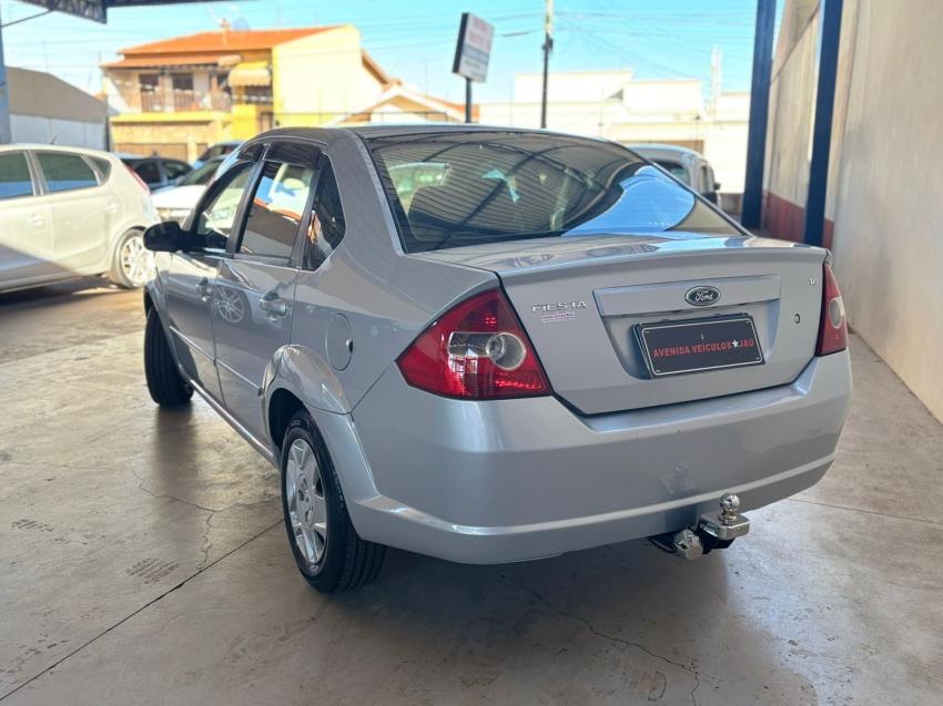 FORD Fiesta Sedan - Foto