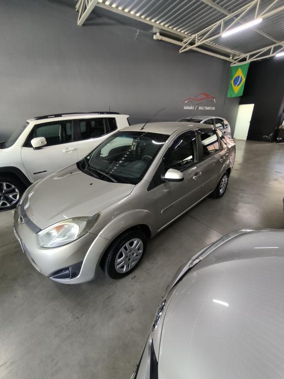 FORD Fiesta Sedan - Foto