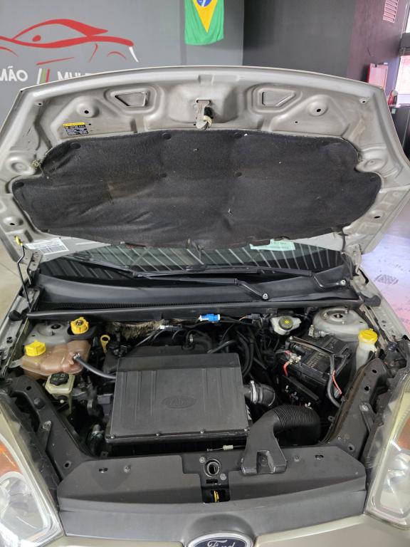 FORD Fiesta Sedan - Foto