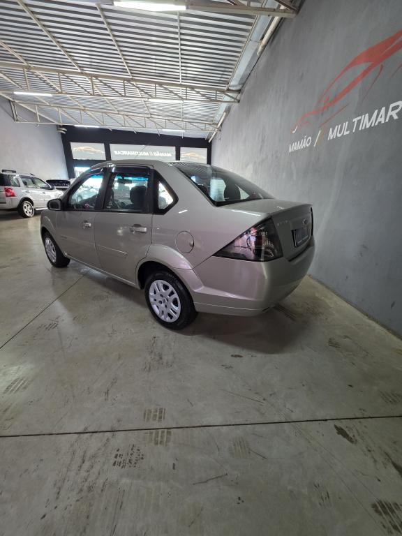 FORD Fiesta Sedan - Foto