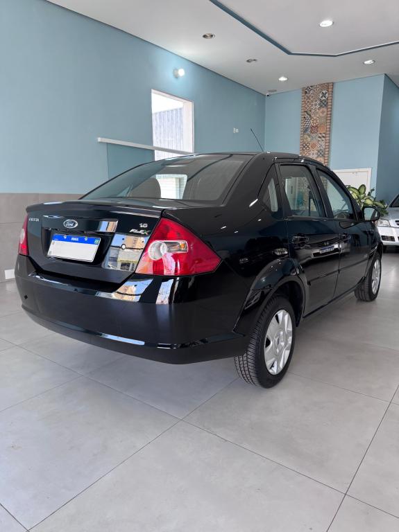 FORD Fiesta Sedan - Foto
