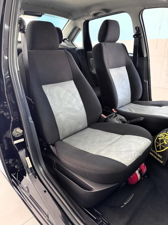 FORD Fiesta Sedan - Foto