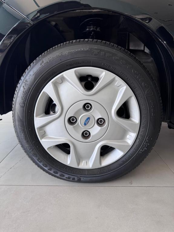 FORD Fiesta Sedan - Foto