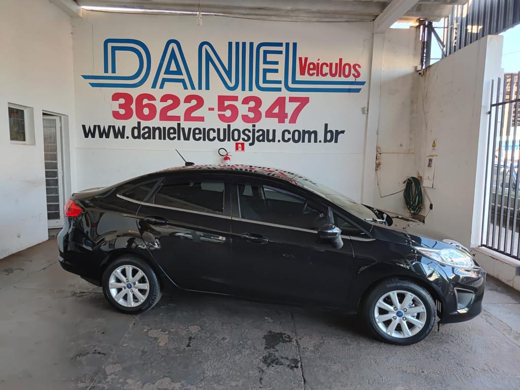 FORD Fiesta Sedan