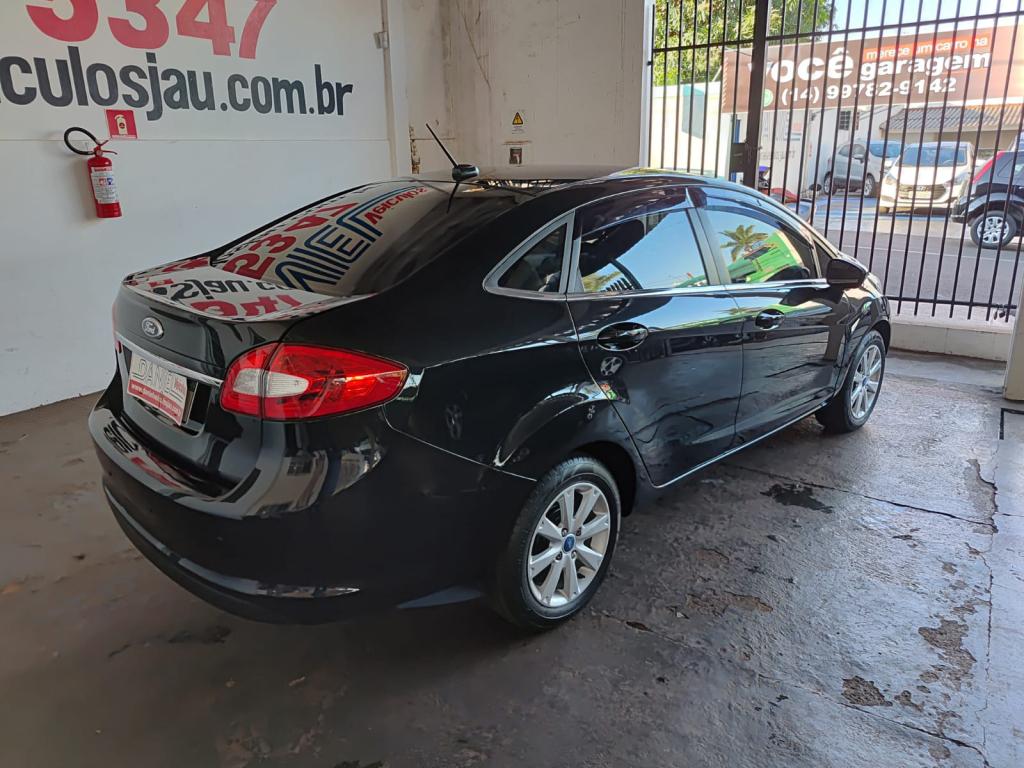 FORD Fiesta Sedan - Miniatura