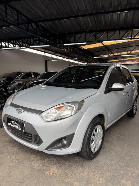 FORD Fiesta Sedan - Foto