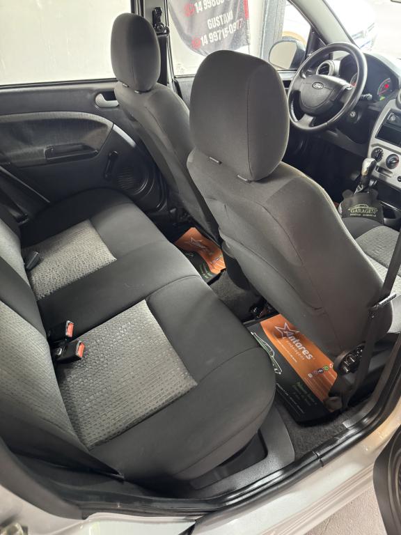 FORD Fiesta Sedan - Foto
