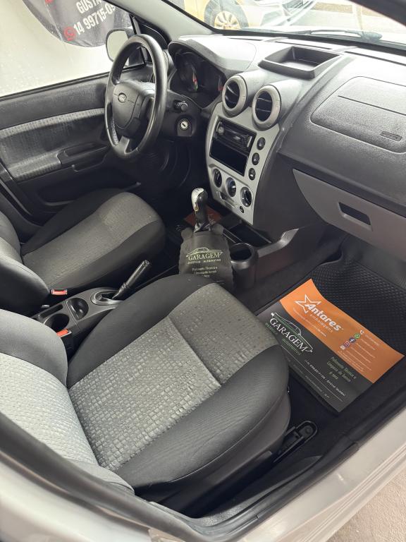 FORD Fiesta Sedan - Foto