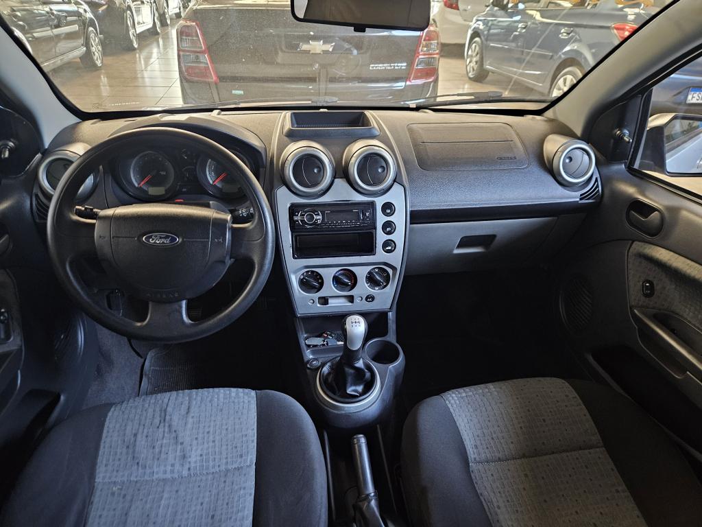 FORD Fiesta Sedan - Foto