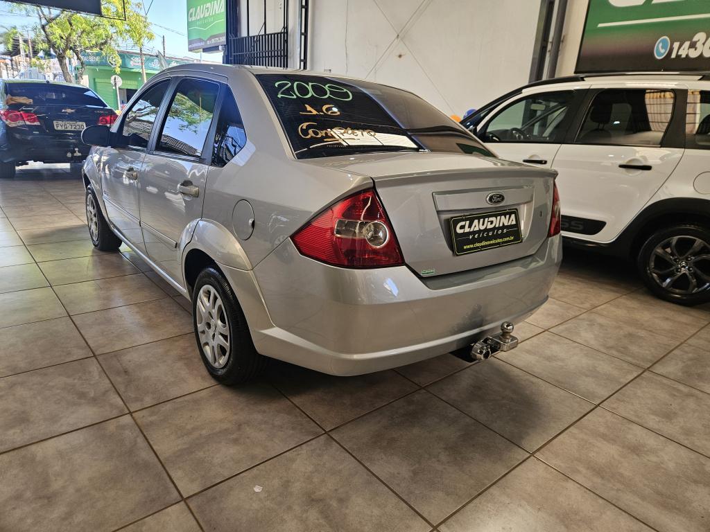 FORD Fiesta Sedan - Foto