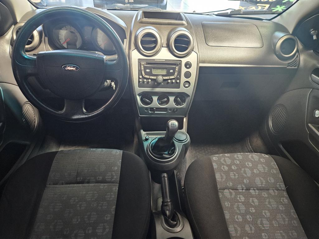 FORD Fiesta Sedan - Foto
