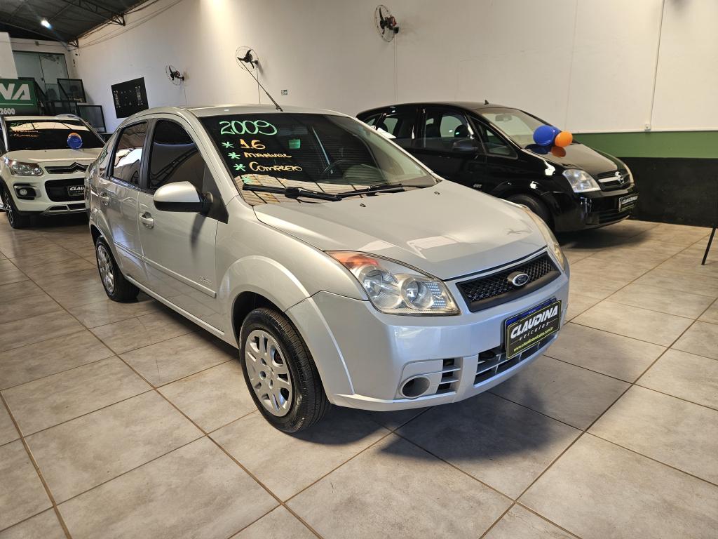 FORD Fiesta Sedan - Foto