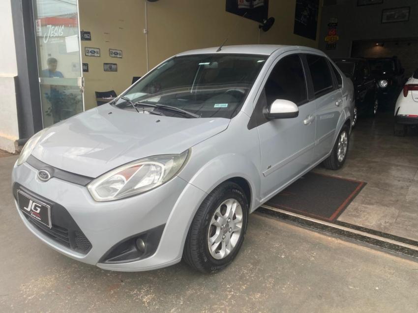 FORD Fiesta Sedan - Foto