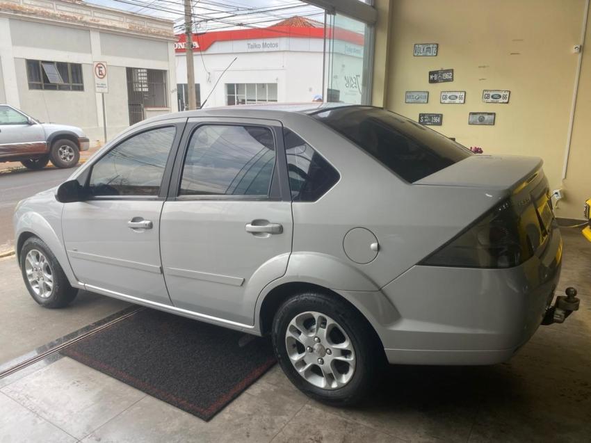 FORD Fiesta Sedan - Foto