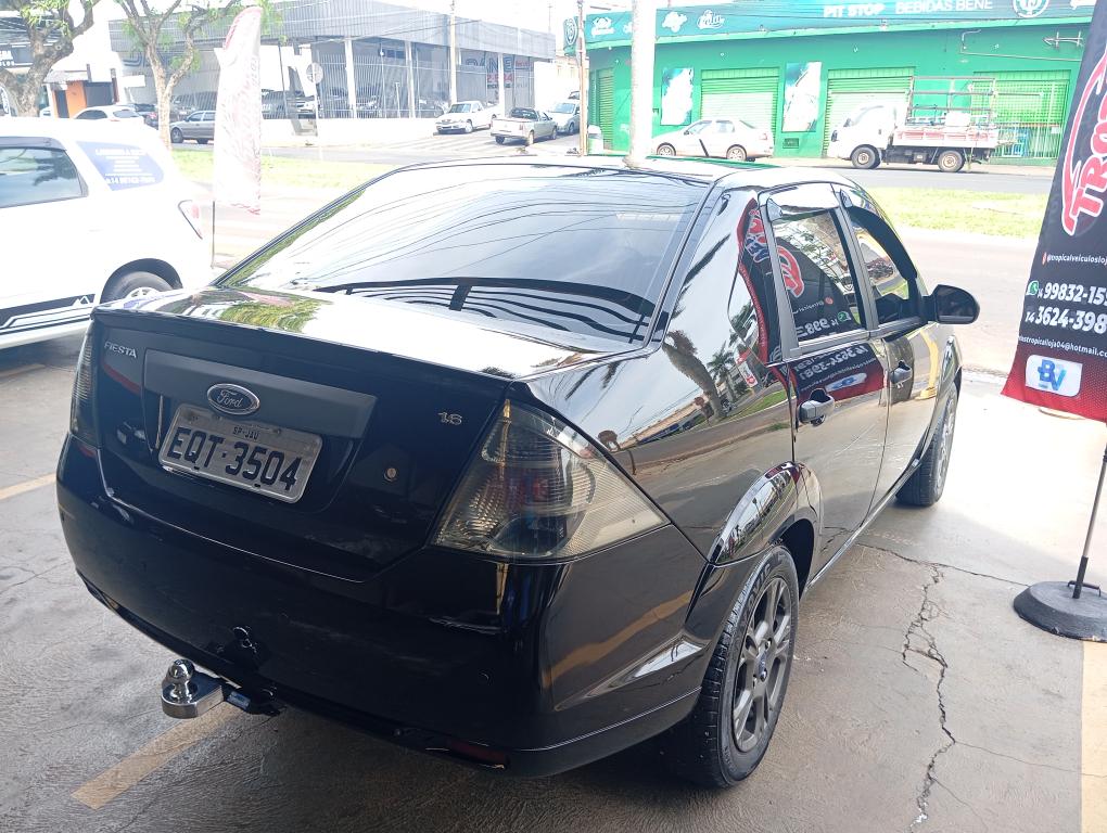 FORD Fiesta Sedan - Foto