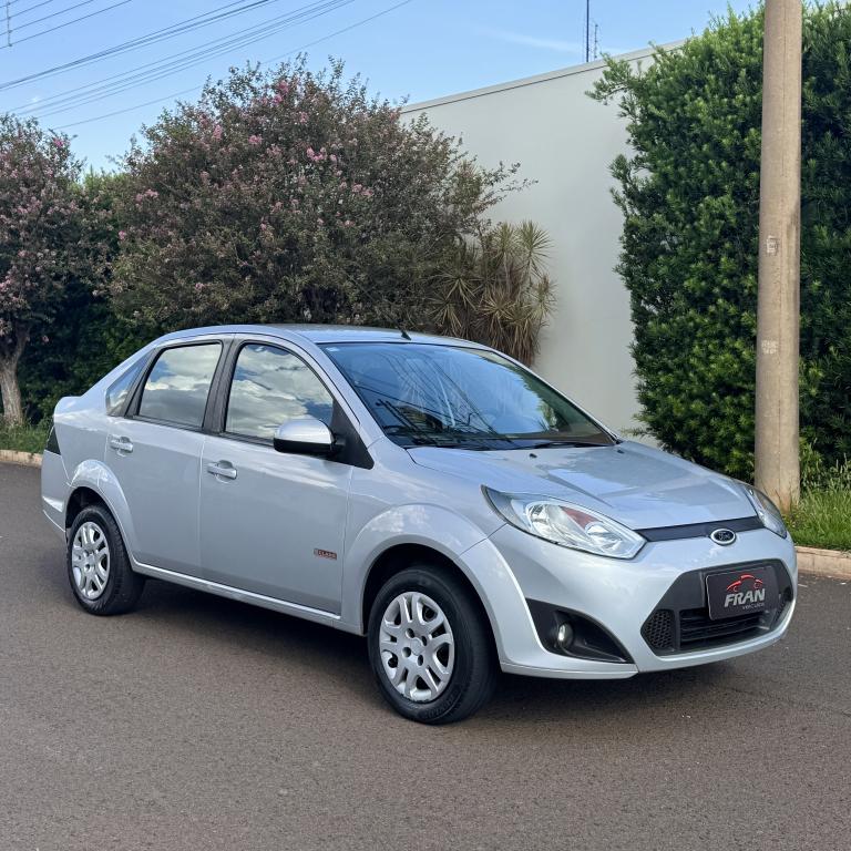 FORD Fiesta Sedan