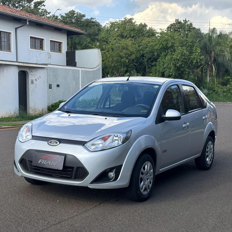 FORD Fiesta Sedan - Foto