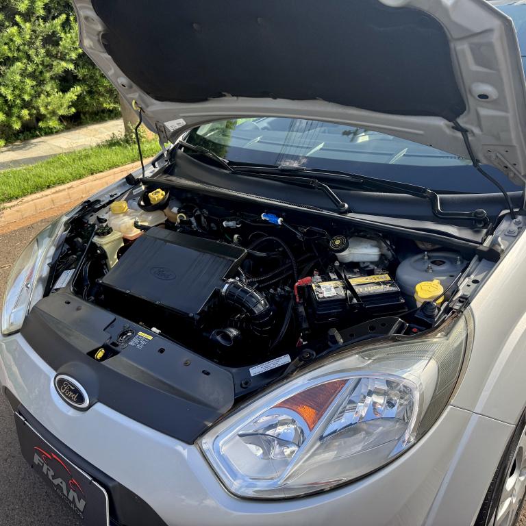 FORD Fiesta Sedan - Foto