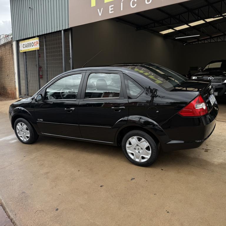 FORD Fiesta Sedan - Foto
