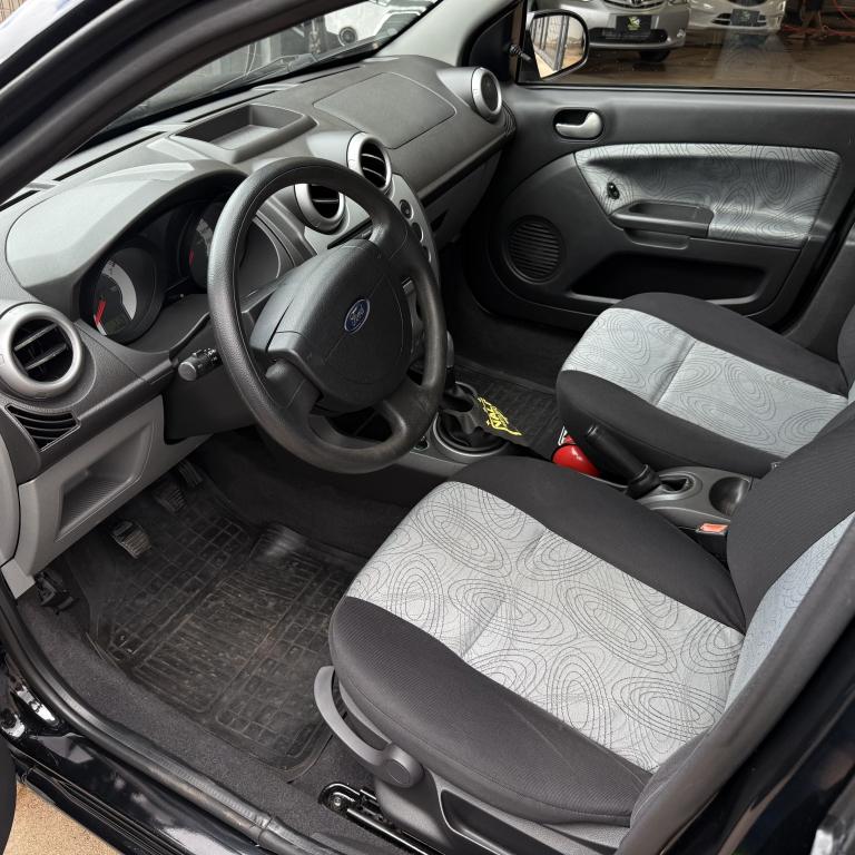 FORD Fiesta Sedan - Foto