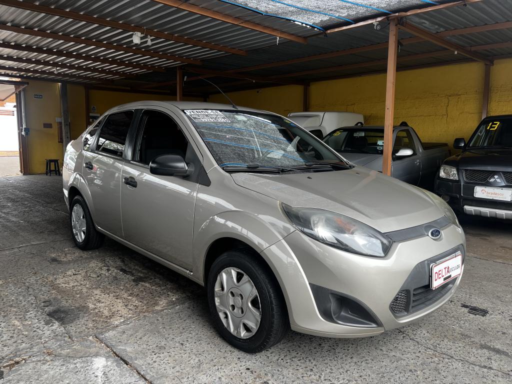 FORD Fiesta Sedan