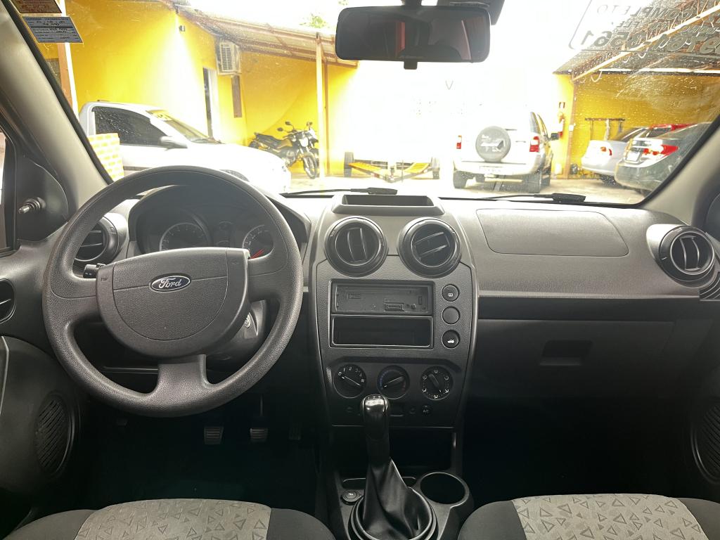 FORD Fiesta Sedan - Foto