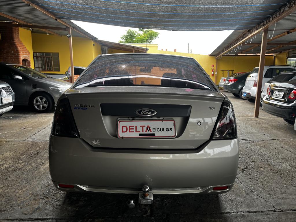 FORD Fiesta Sedan - Foto