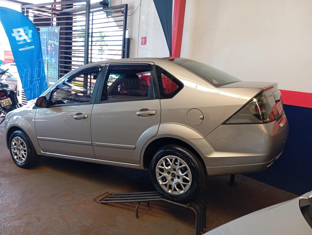 FORD Fiesta Sedan - Foto