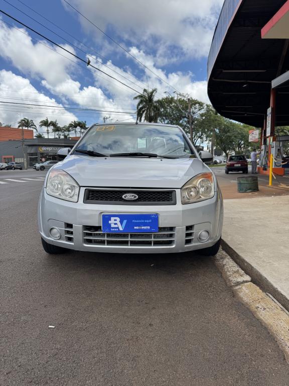 FORD Fiesta Sedan - Foto
