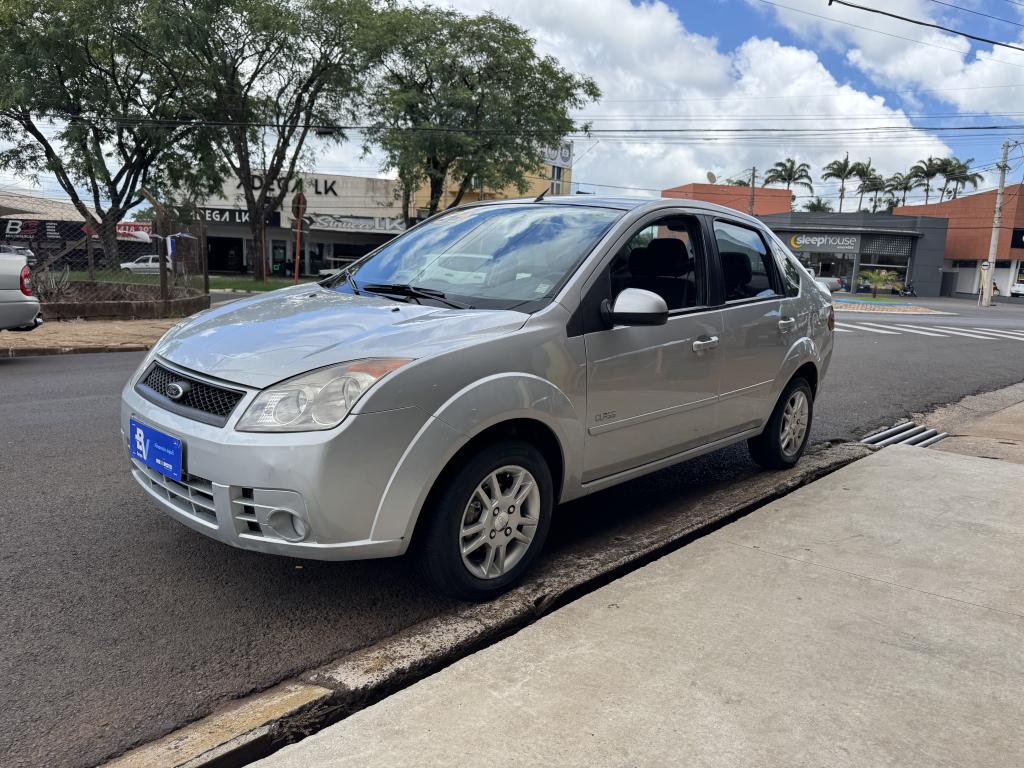 FORD Fiesta Sedan - Foto