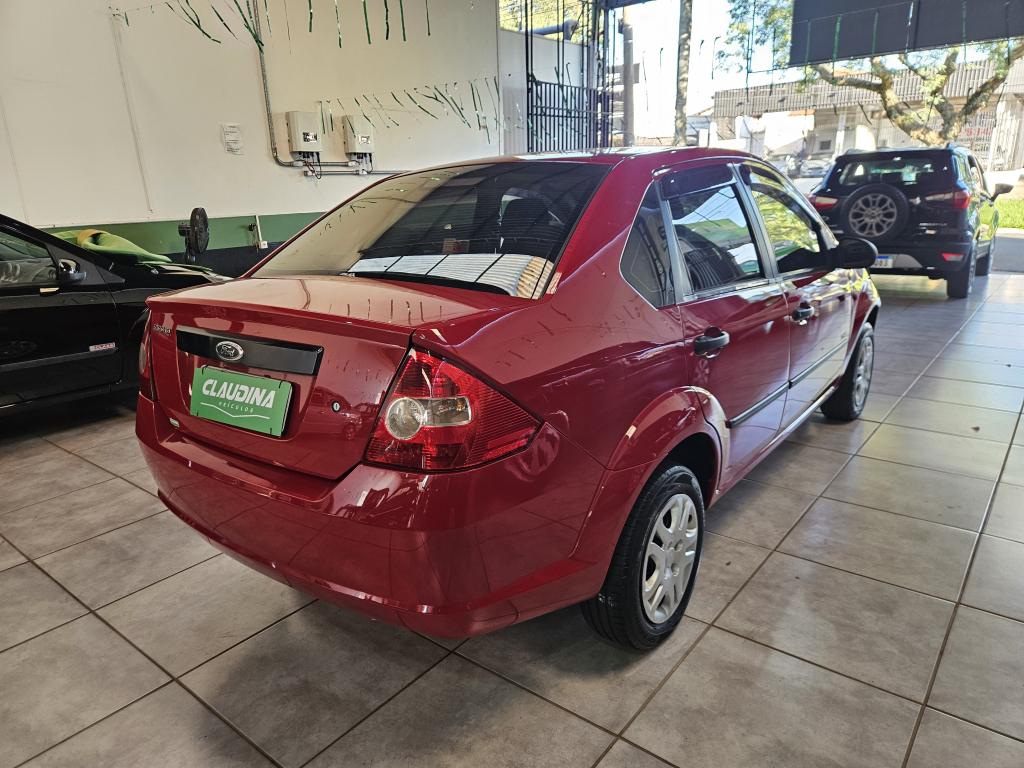 FORD Fiesta Sedan - Foto